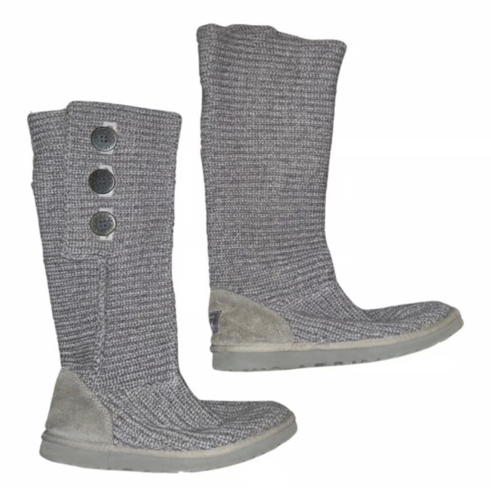 Women's Classic Gray Cardy Ugg Boots
Women's size 8